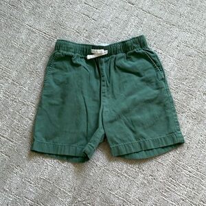Crewcuts boys green shorts size 8